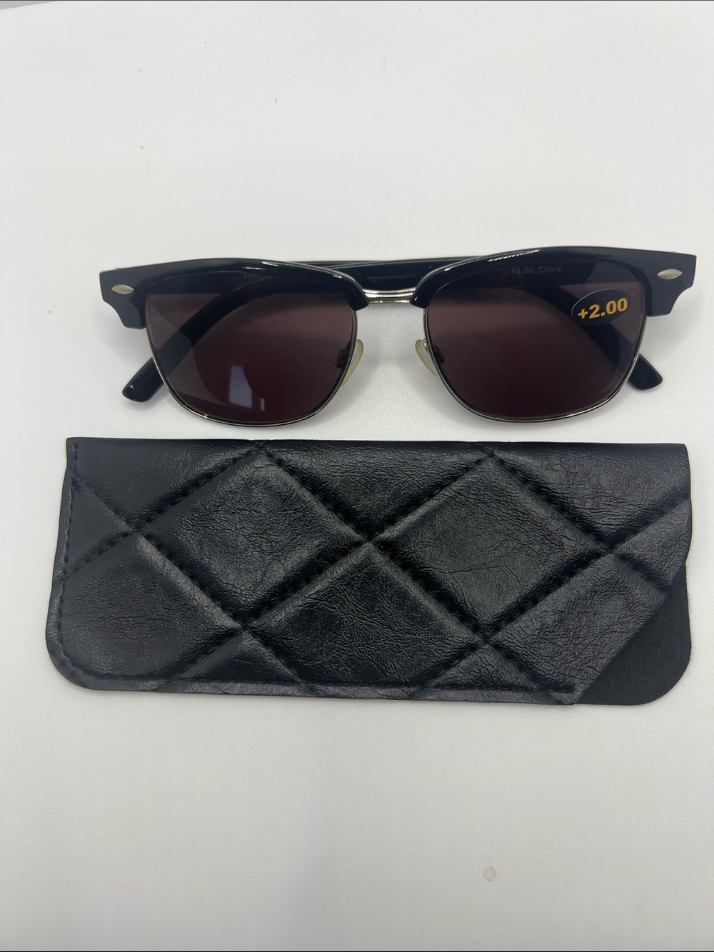 Unisex Black Retro style +2.00 Reading Sunglasses with Soft Case - NWOT - P7